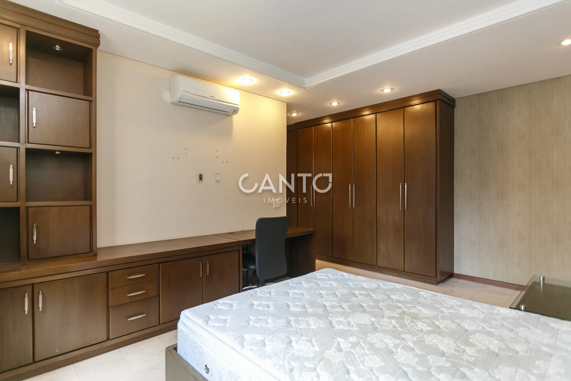 4-bedroom apartment with 3 parking spaces included — photo 39
