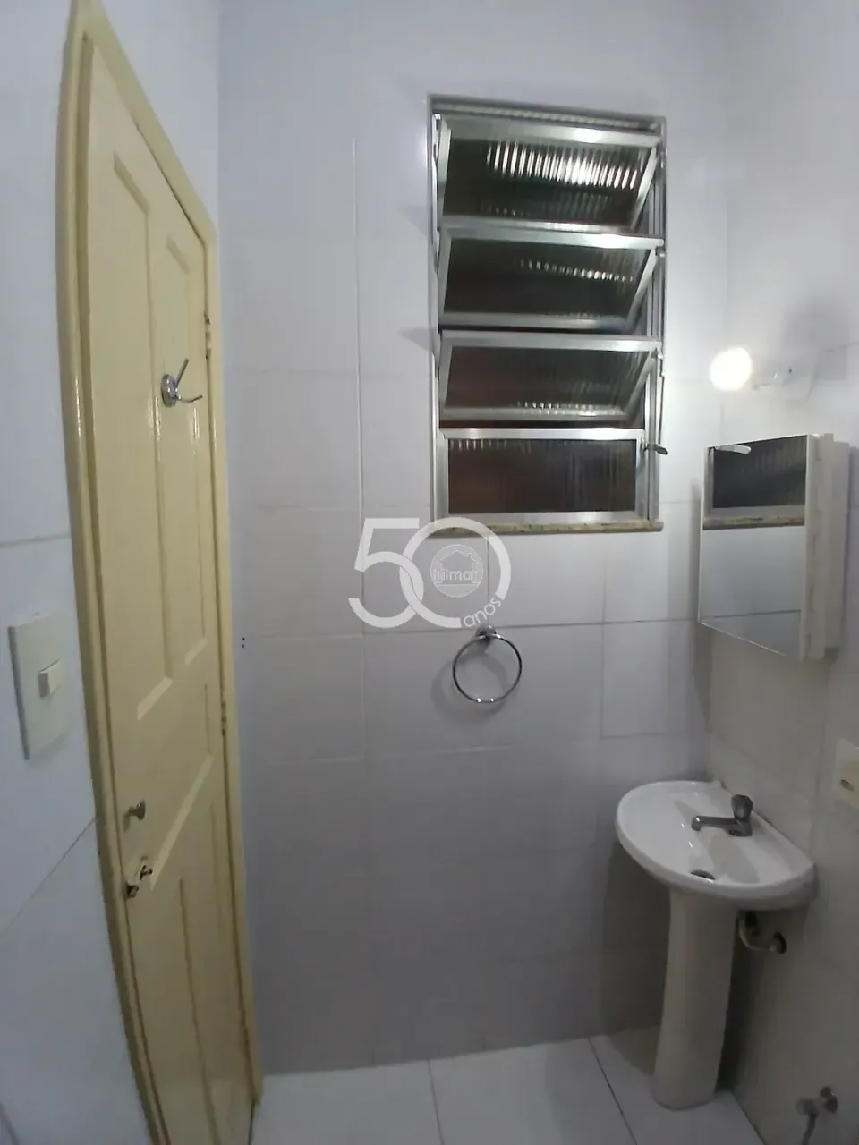 Квартира с 1 спальней, 1 ванной и без парковки — photo 2