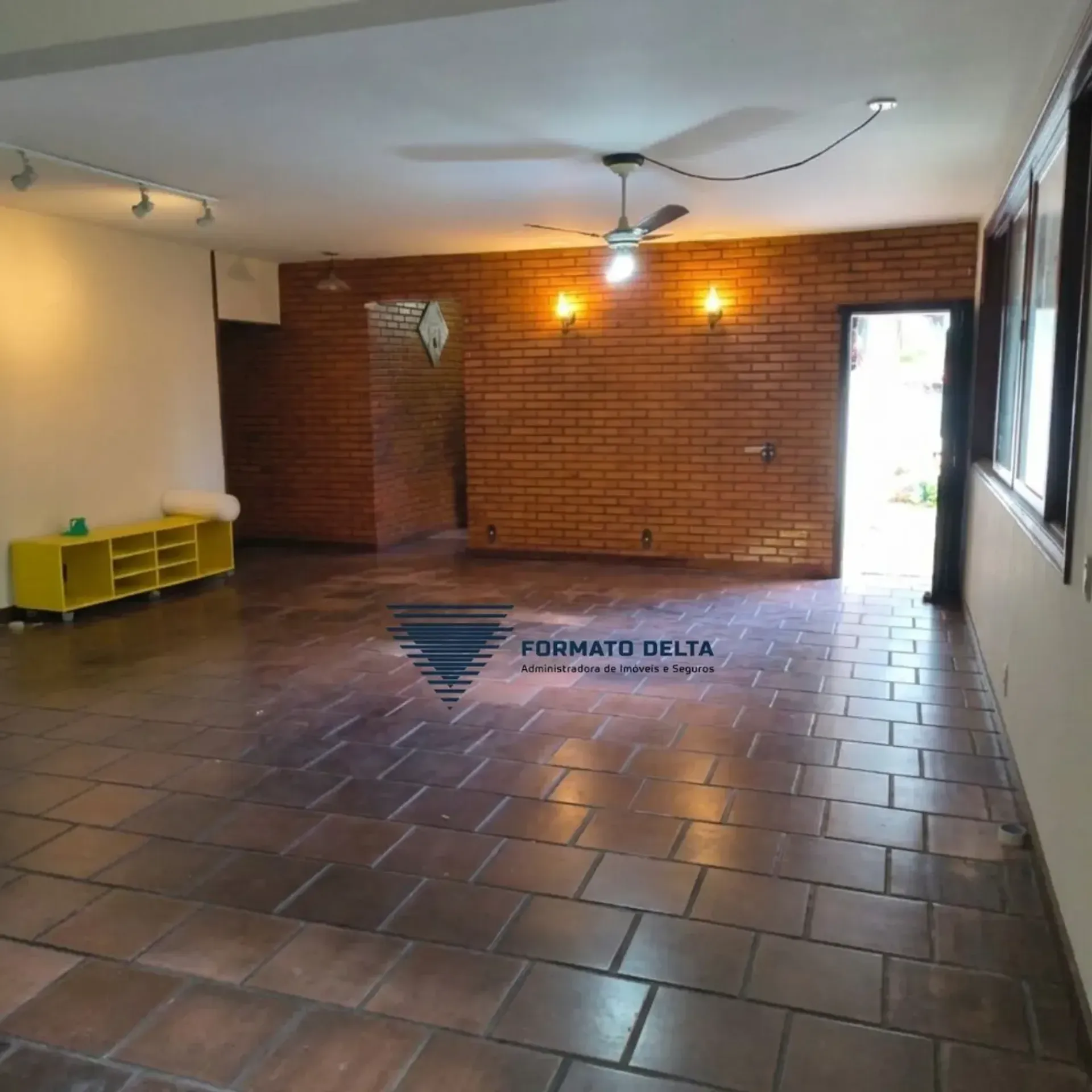 Casa com 8 quartos, 4 banheiros e 7 vagas no 2º andar — photo 31