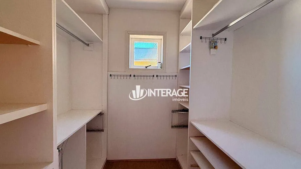Condo house with private garden and laundry area — photo 51