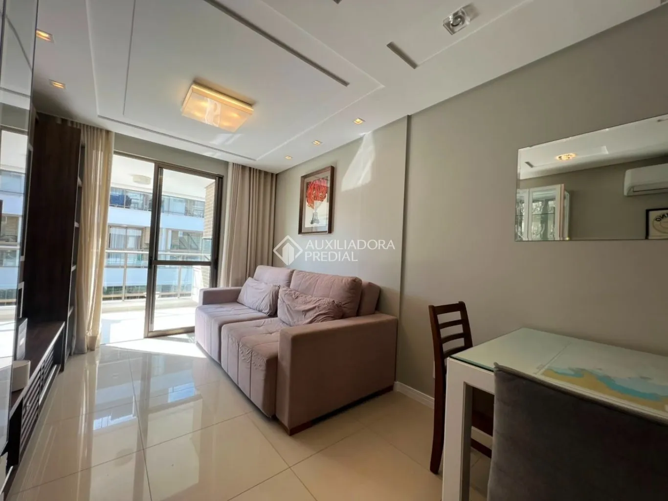 Apartamento amueblado de 2 dormitorios y cocina abierta — photo 9