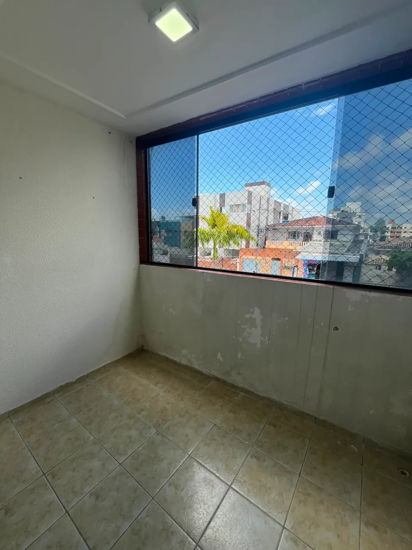 Furnished apartment with 3 bedrooms and an en-suite — photo 15