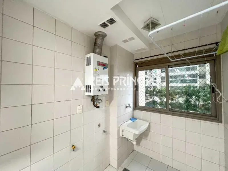 2-bedroom apartment with 1 en-suite and balcony — photo 15