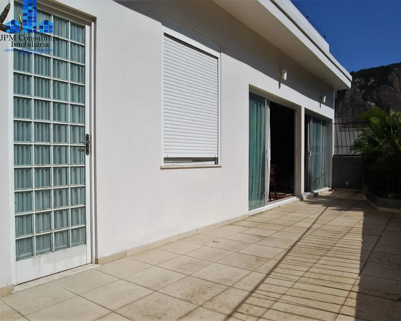 150 m² apartment with 3 bedrooms and gas kitchen
