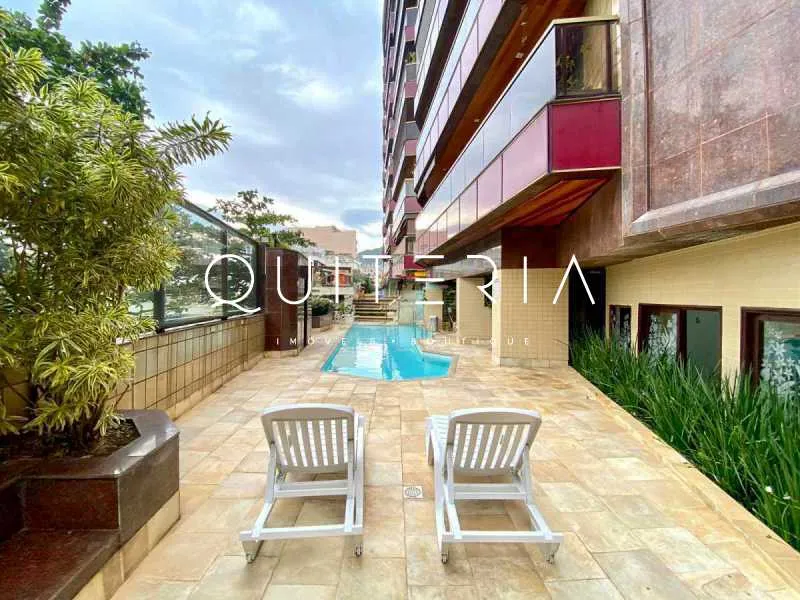 3-bedroom apartment with a glassed-in balcony — photo 25