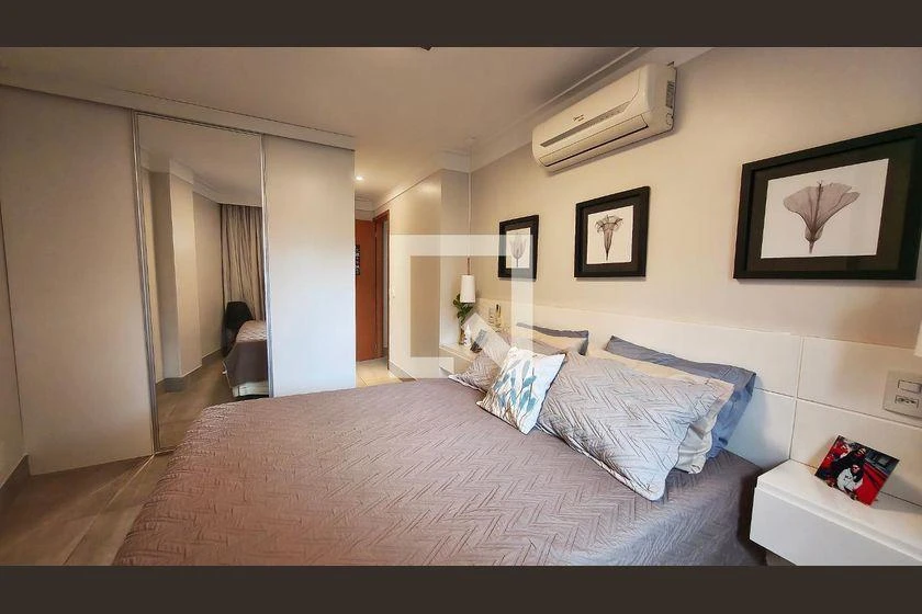 Furnished apartment, 160 m², with a glass-enclosed balcony — photo 13