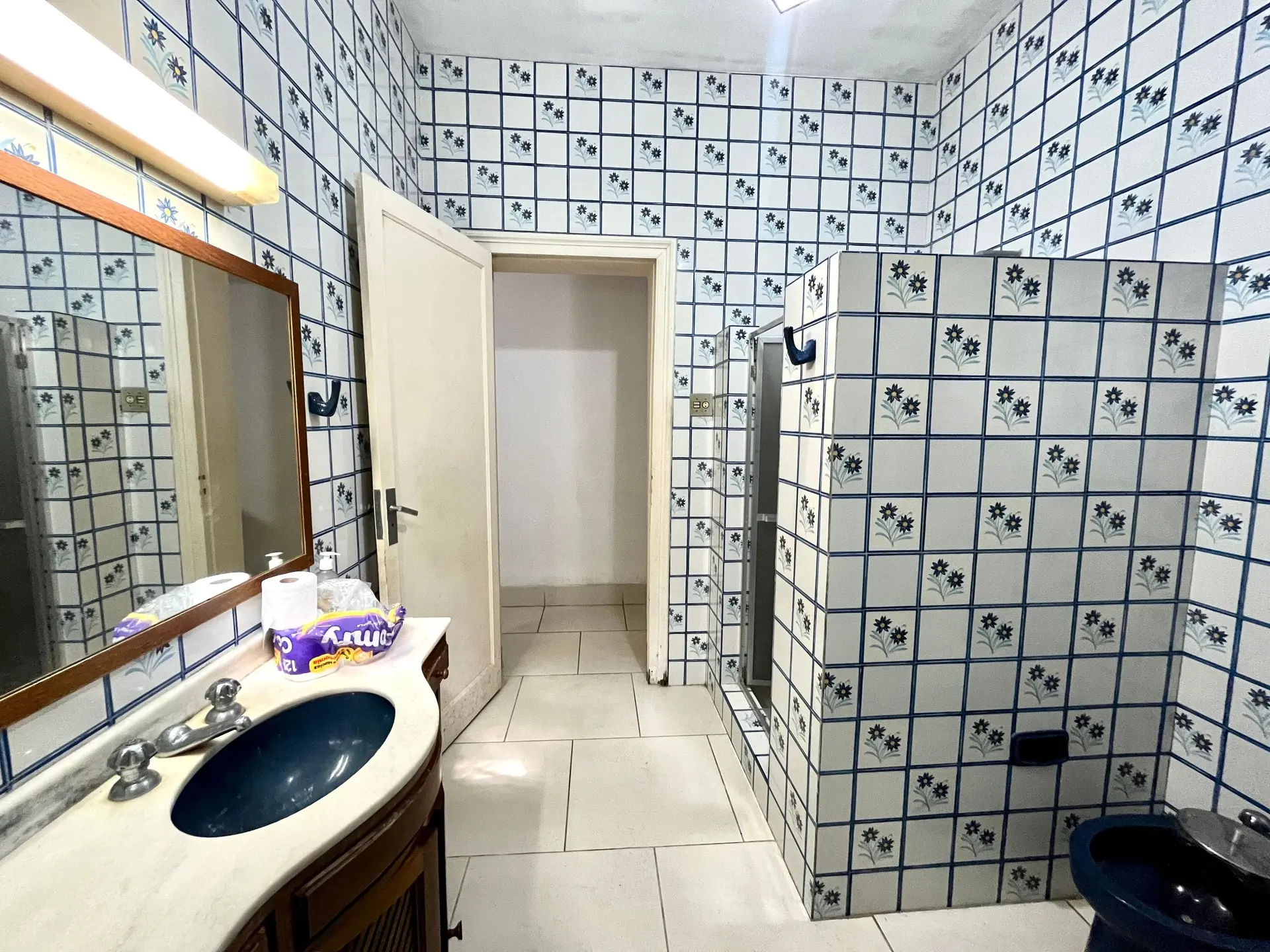 6-bedroom house with a washing machine — photo 36