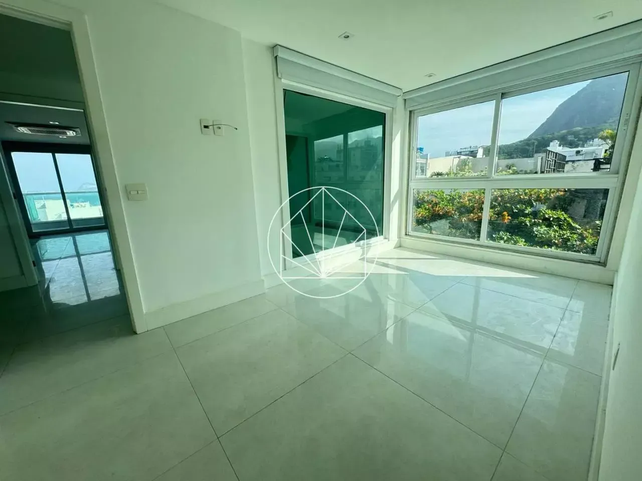 Apartment, 660 m², with a mountain view — photo 18