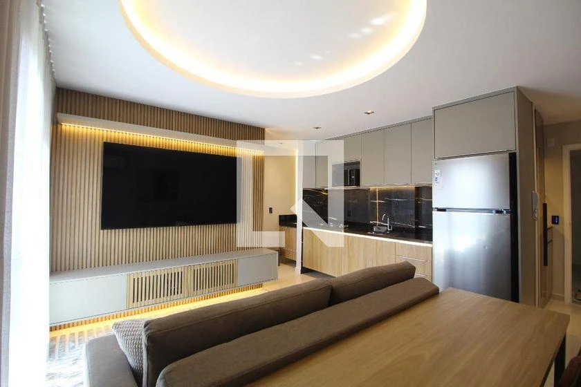One-bedroom apartment with a mountain view — photo 2