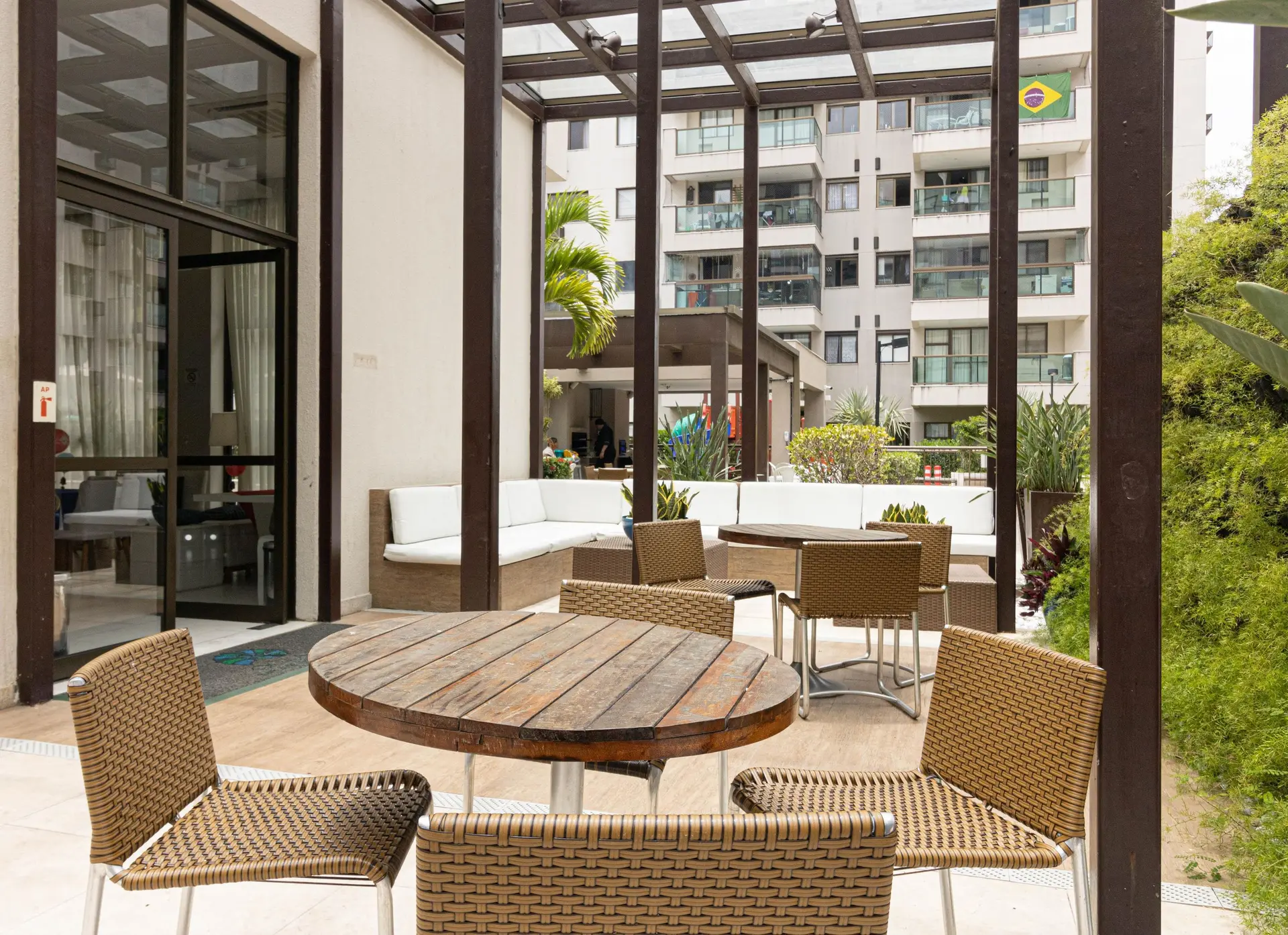 2 quartos e varanda envidraçada: apartamento de 65 m² — photo 72