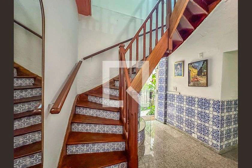 Casa com 4 quartos, jardim privativo e 300 m² — photo 13