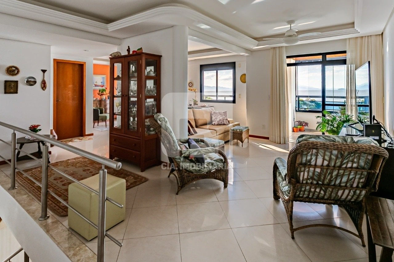 347 m² apartment with 3 en-suite bedrooms and private BBQ — photo 4