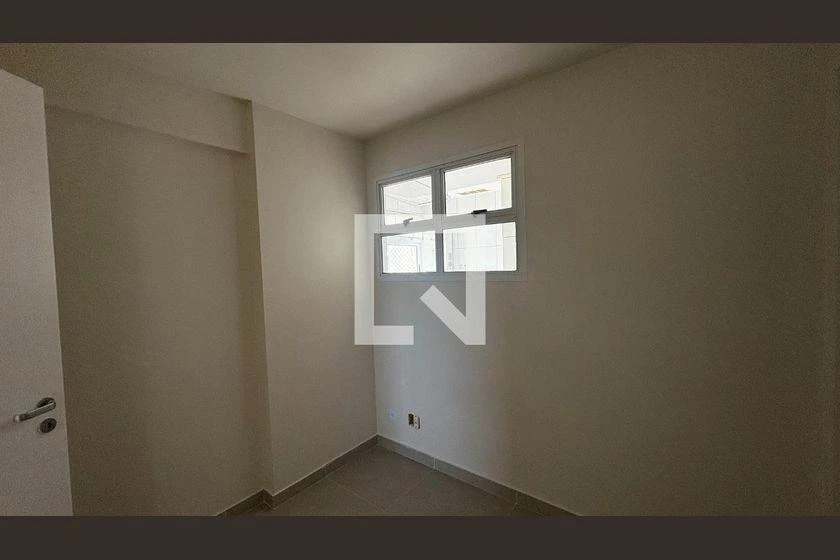Apartment, 105 m², with a glass-enclosed balcony — photo 31