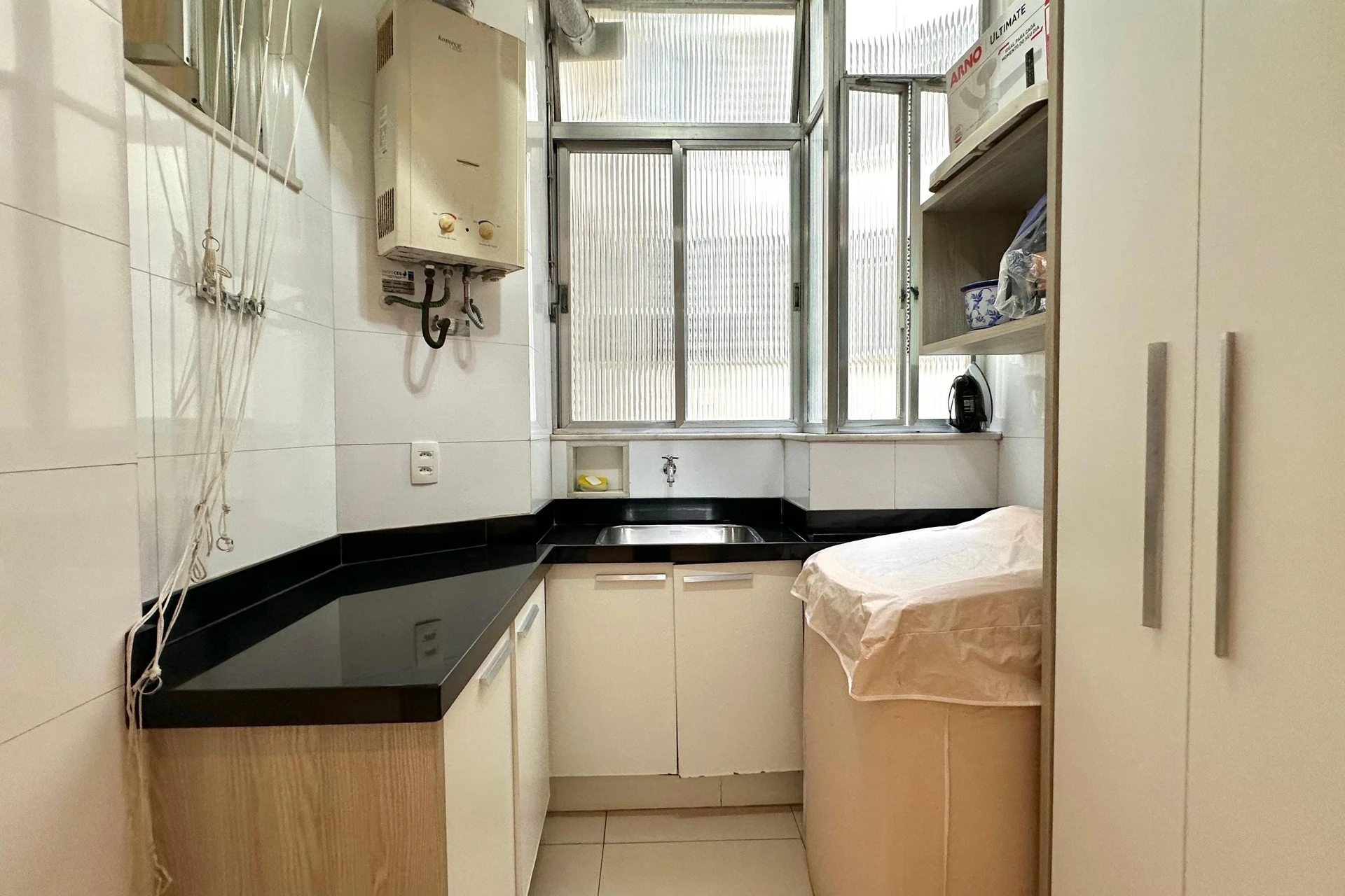 Apartamento mobiliado com 3 quartos e fogão a gás — photo 40