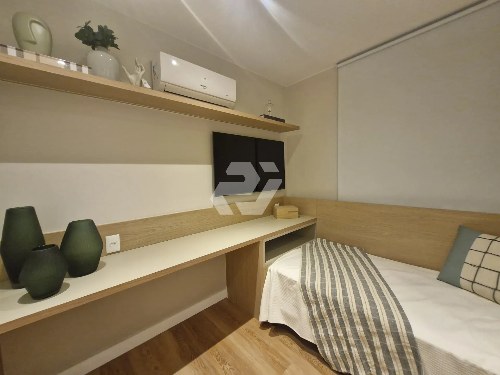 Apartamento mobiliado com 3 quartos, 2 banheiros e 121 m² — photo 25