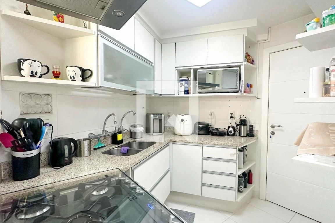 4-bedroom apartment with floor-to-ceiling windows — photo 14