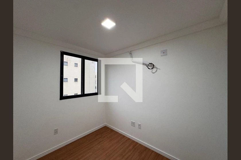 Wood or laminate floors in a 2-bedroom apartment, 55 m² — photo 20