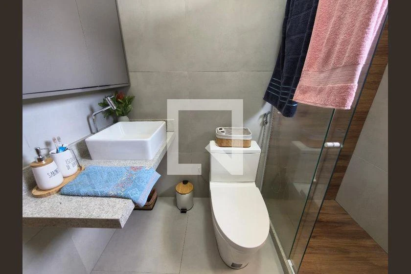 358 m² rental house with 2 bedrooms, suite and balcony — photo 38
