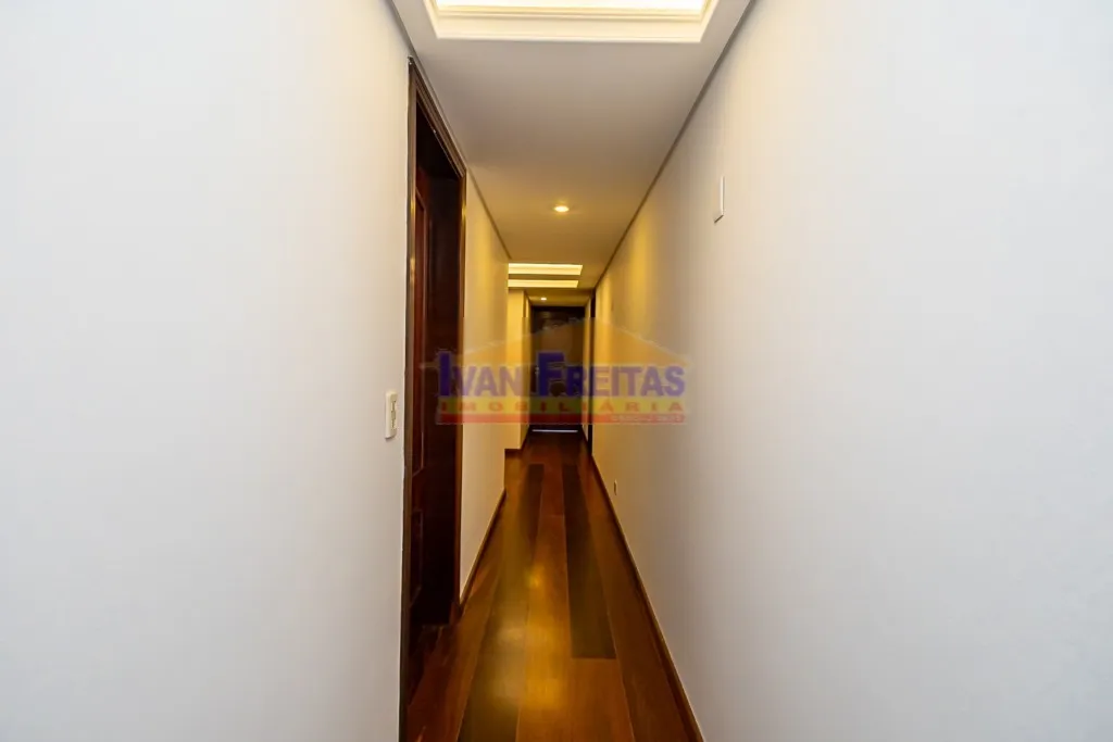 House with 5 bedrooms and balcony, plus 5 parking spots — photo 32