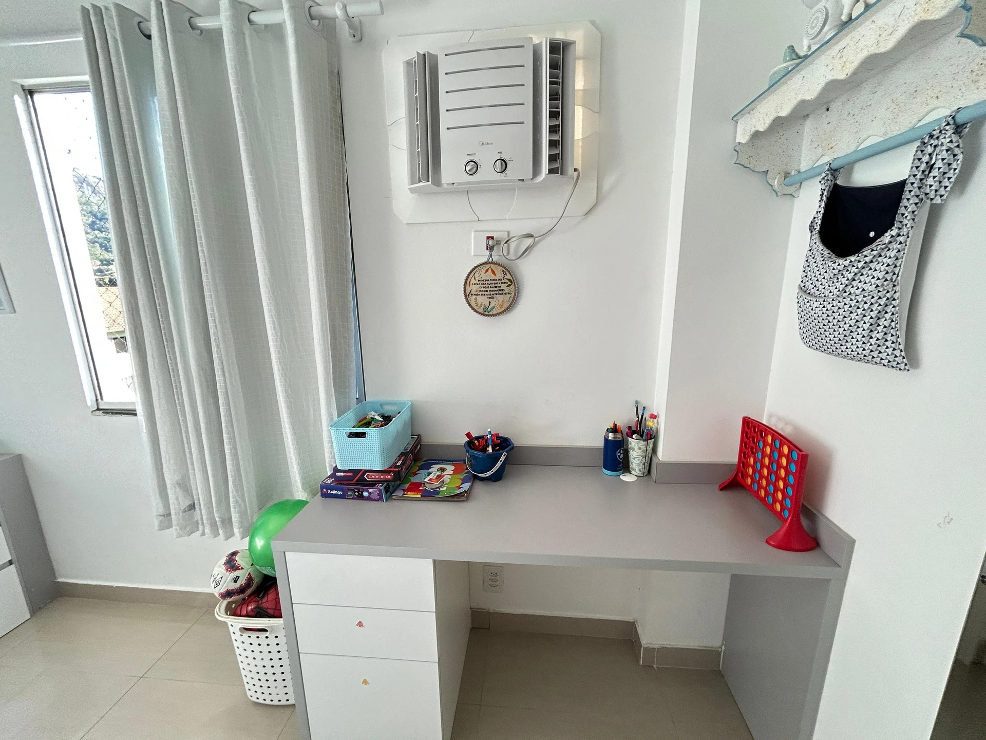 2-bedroom apartment with a mountain view in Rio de Janeiro — photo 31