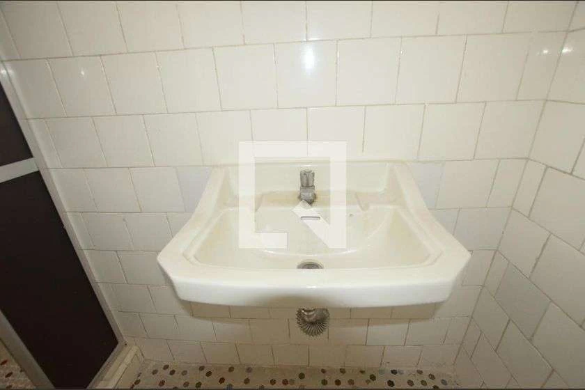 65 m² apartment with 2 bedrooms and 1 bathroom — photo 17
