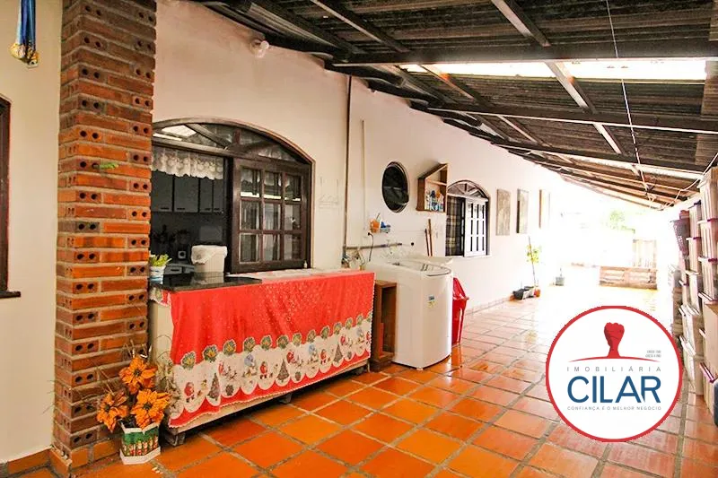 Unfurnished house with 4 bedrooms and 5 bathrooms — photo 26