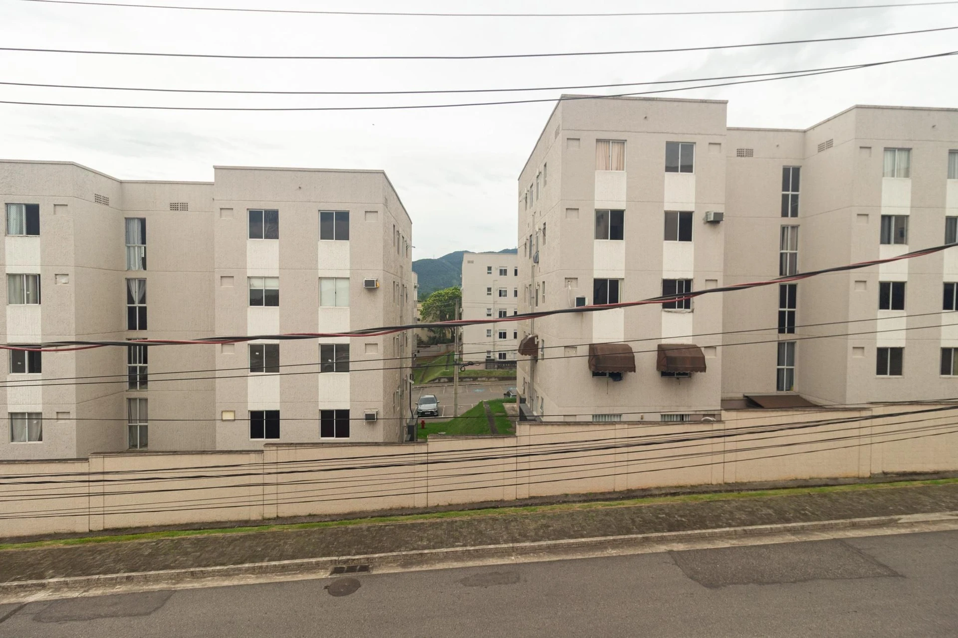 Квартира з 2 спальнями, у будинку є басейн — photo 3