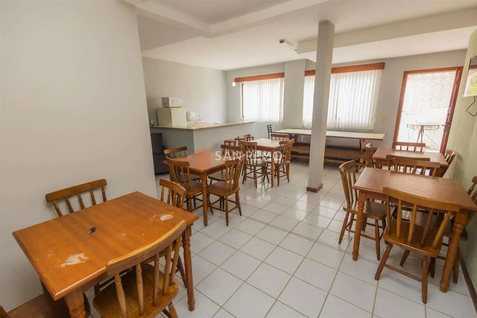 Apartamento mobiliado com 4 quartos e 230 m² — photo 61