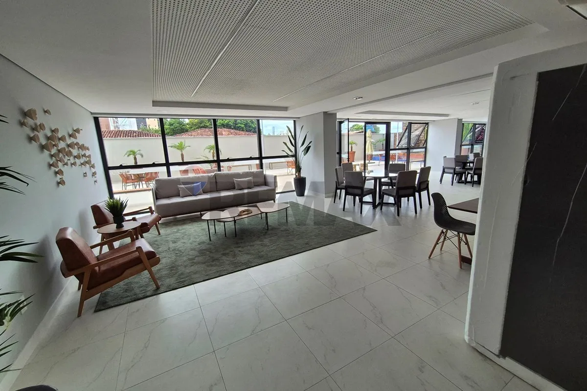 3-bedroom apartment in a building with a gym — photo 40