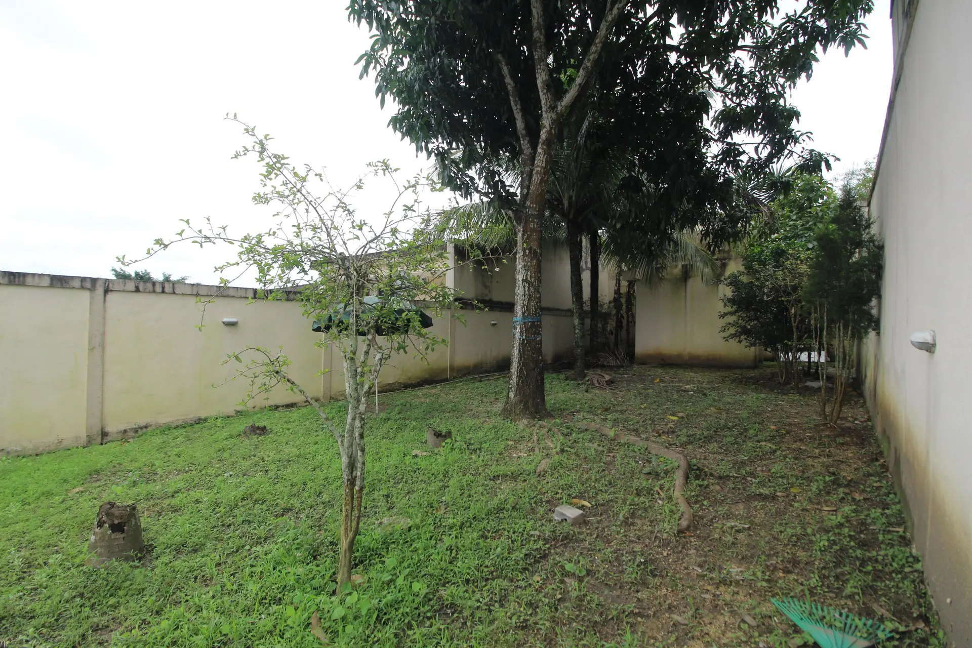 4-bedroom house with a mountain view — photo 16
