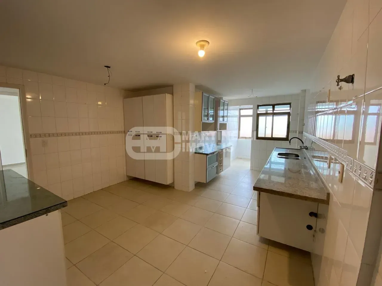 Unfurnished apartment with 3 bedrooms and 5 bathrooms — photo 20