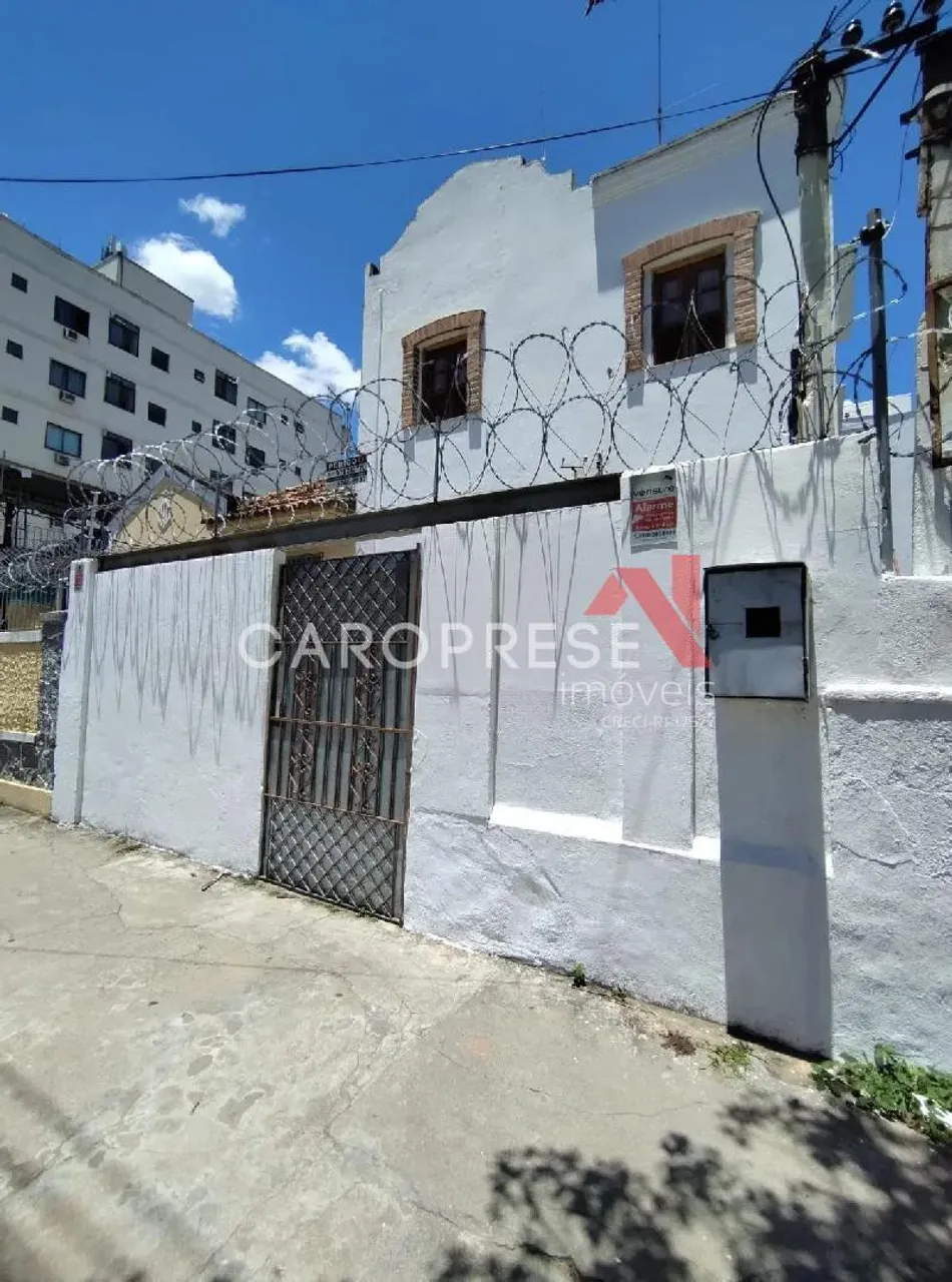House with no parking, 2 bedrooms, 1 bathroom — photo 3