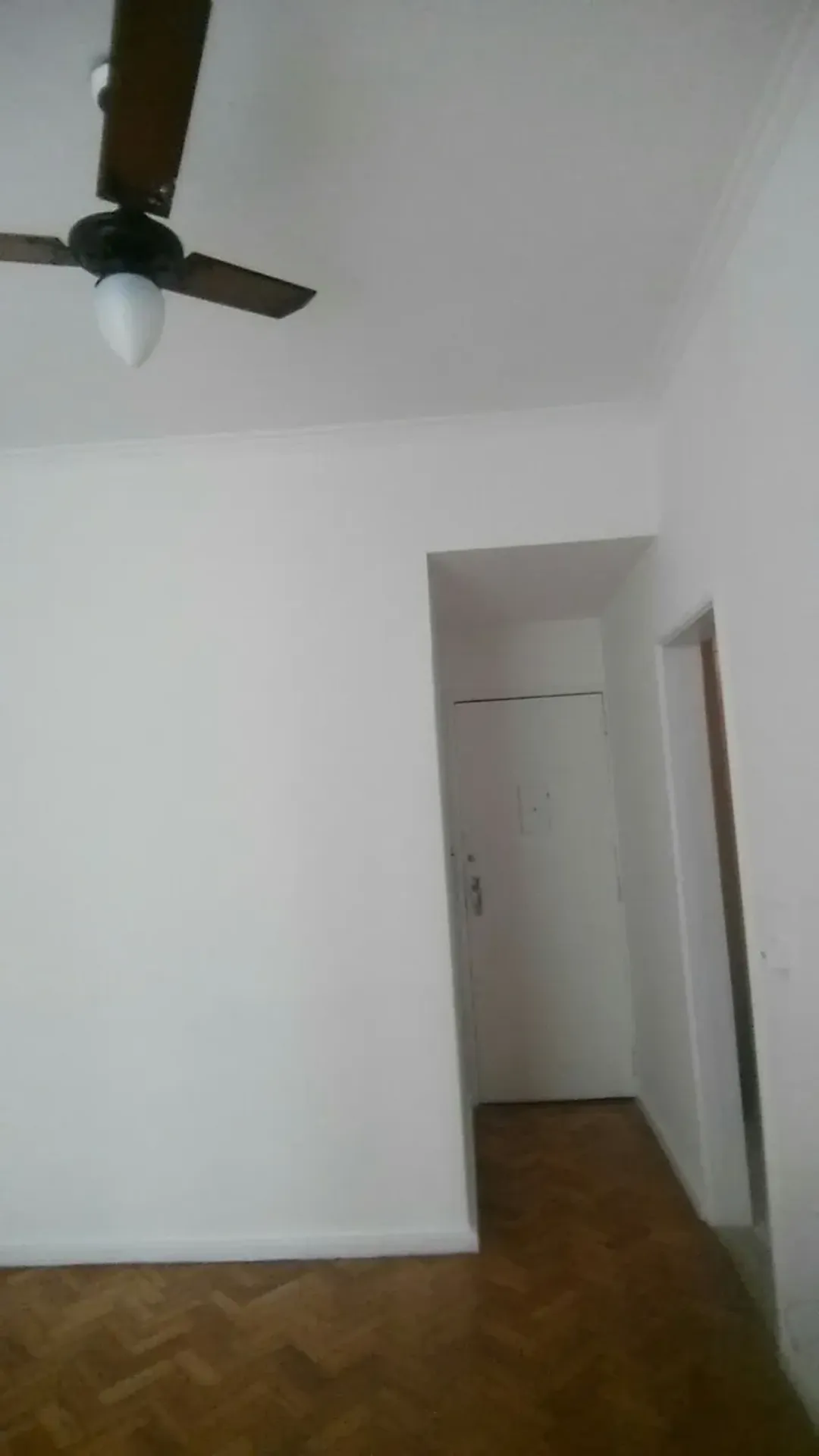 Дерев'яна підлога або ламінат та 1 спальня: квартира 38 м² — photo 9