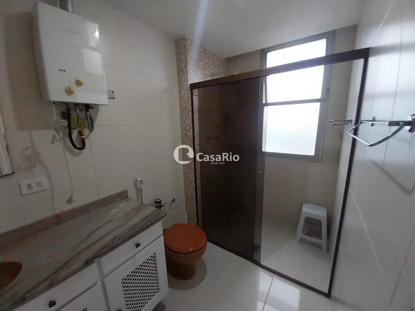 2-bedroom apartment with wood or laminate floors — photo 32