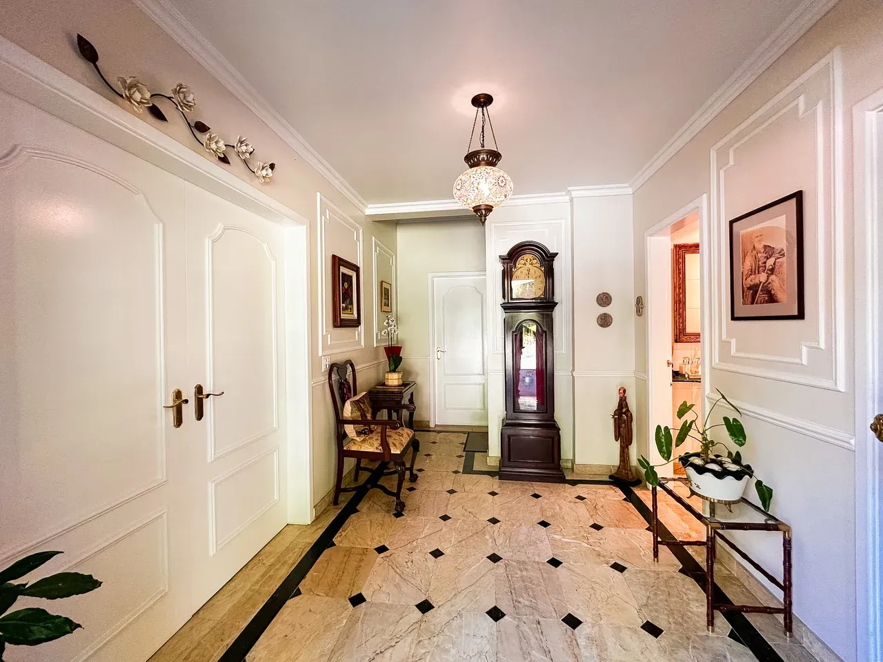 Furnished house with 4 bedrooms and 2993 m², 3 en-suites — photo 49