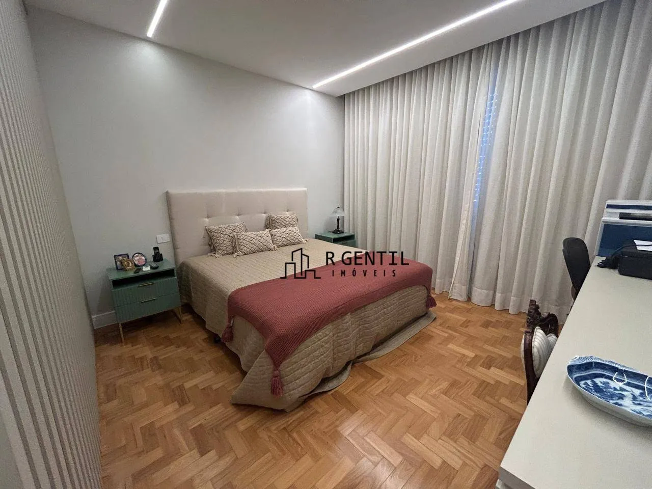 430 m² apartment with 4 bedrooms and 5 bathrooms — photo 3