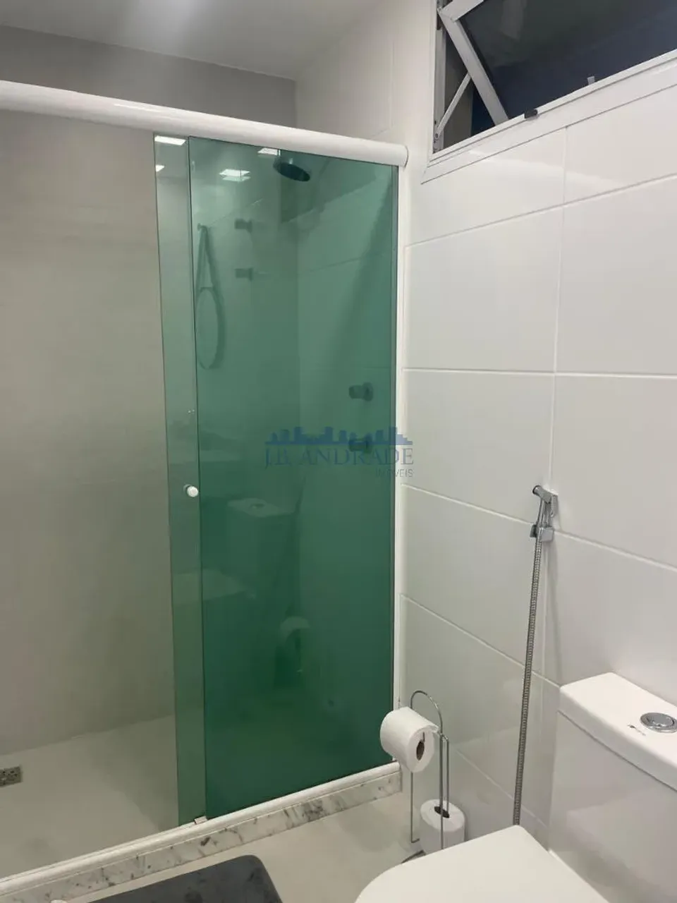 2-bedroom apartment with 1 bathroom and a suite — photo 17