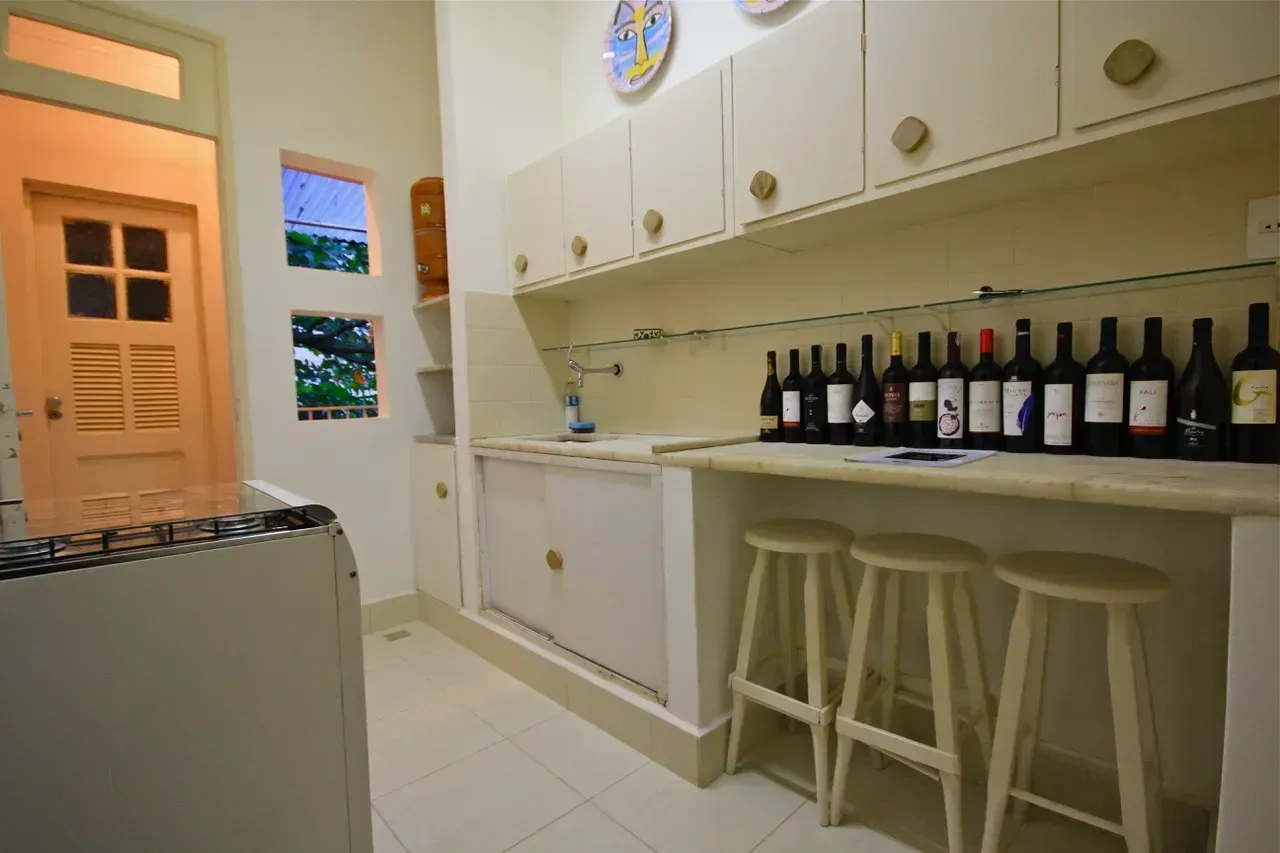 Furnished 2-bedroom apartment with 2 bathrooms — photo 21