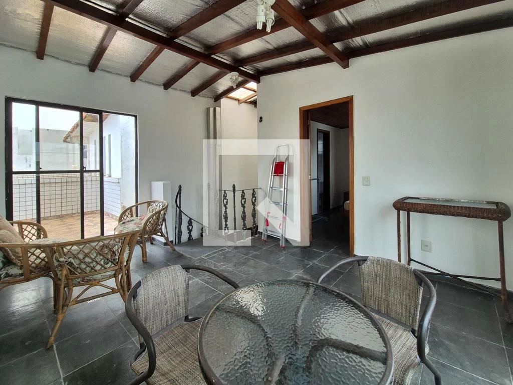 Furnished apartment with 3 en-suite bedrooms and 3 baths — photo 13