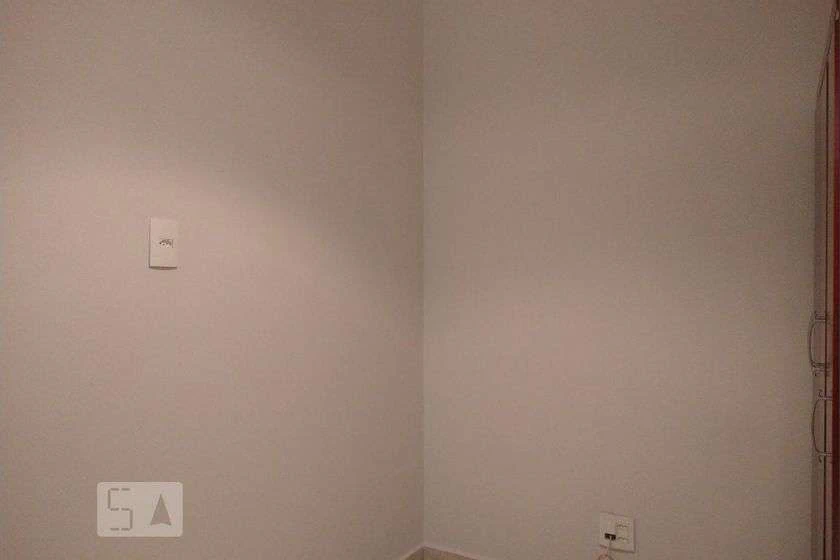 Невелика квартира з 2 спальнями 55 м² і окремою кухнею — photo 27