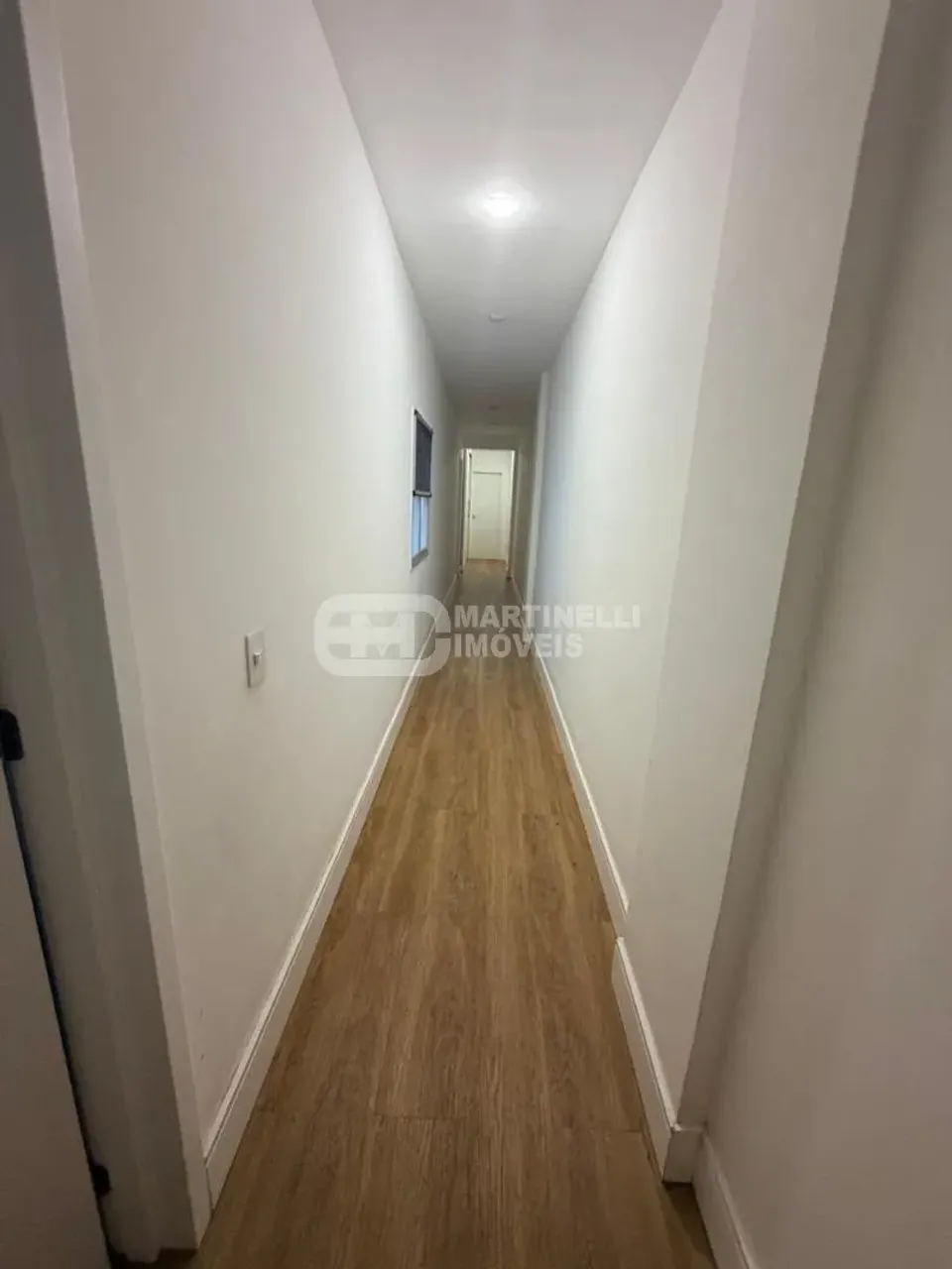 Walk-in closet in a 4-bedroom apartment, 168 m² — photo 17