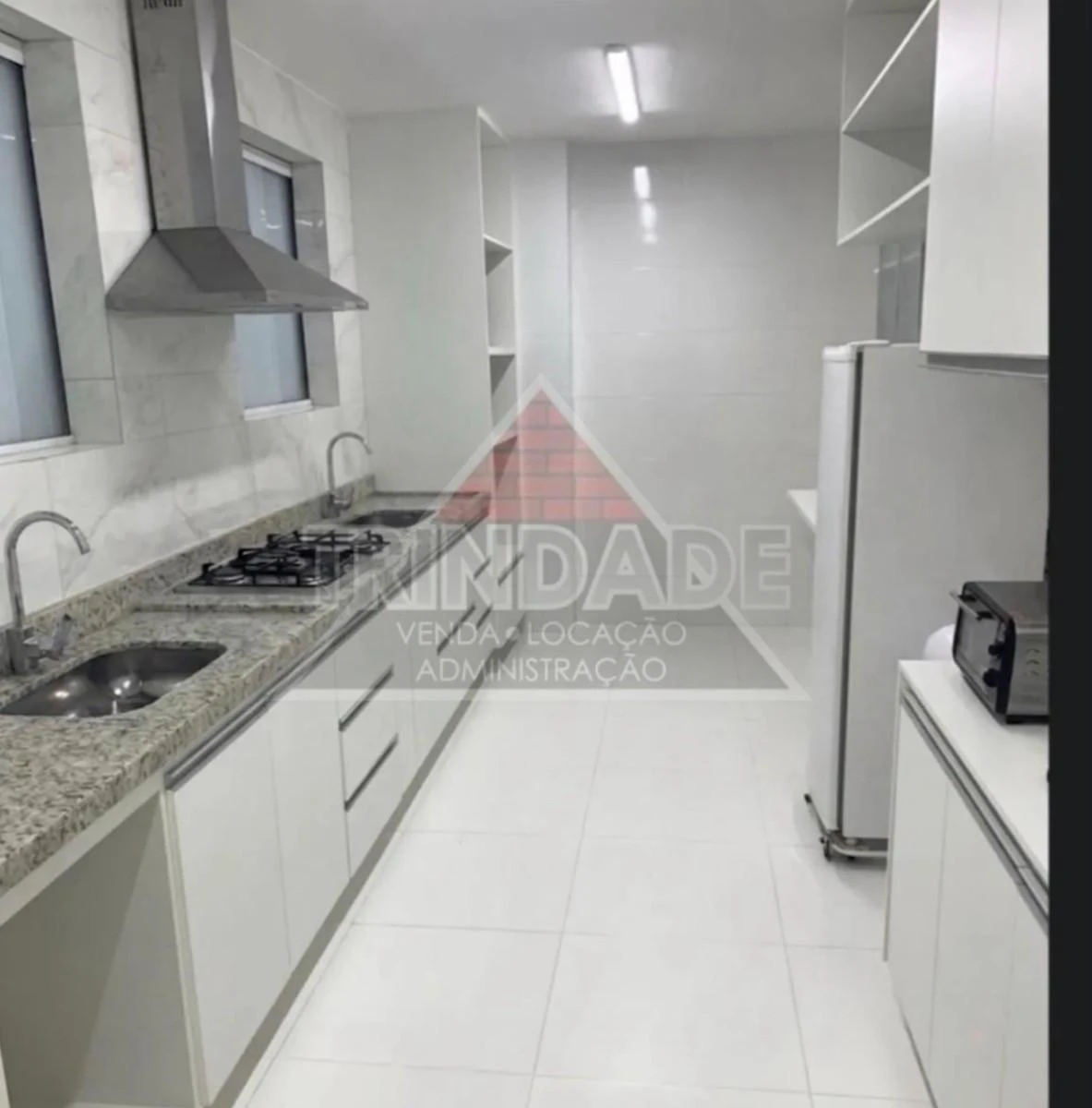 Top-floor apartment with 4 bedrooms, 4 baths and 300 m² — photo 2