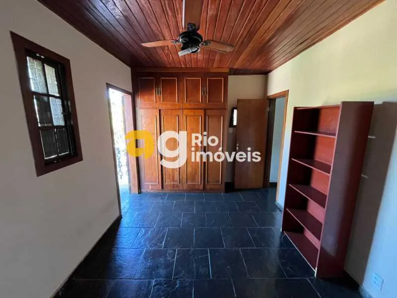 Casa com 3 quartos, 3 banheiros e 4 vagas — photo 18