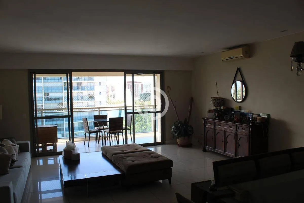 Furnished apartment with a closed kitchen and 4 bedrooms — photo 26