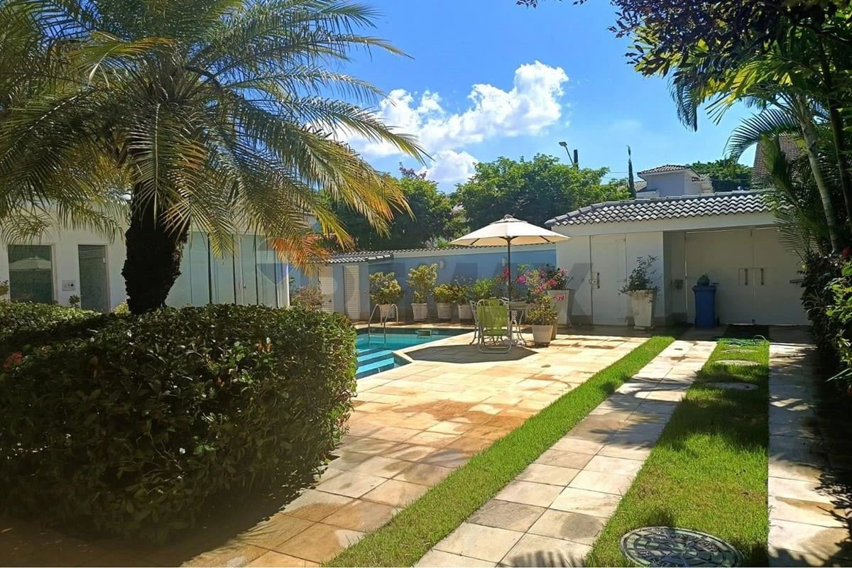 Furnished house with private garden and 5 parking spots — photo 17