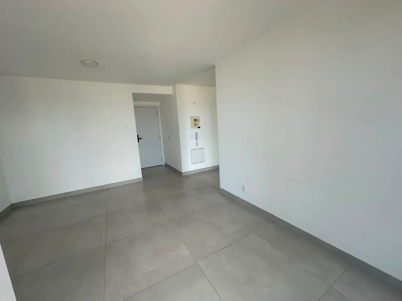 Apartment with open-plan kitchen and en-suite bedroom — photo 16