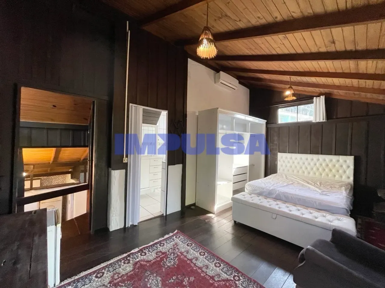 3-bedroom house with a fireplace in Florianópolis — photo 23