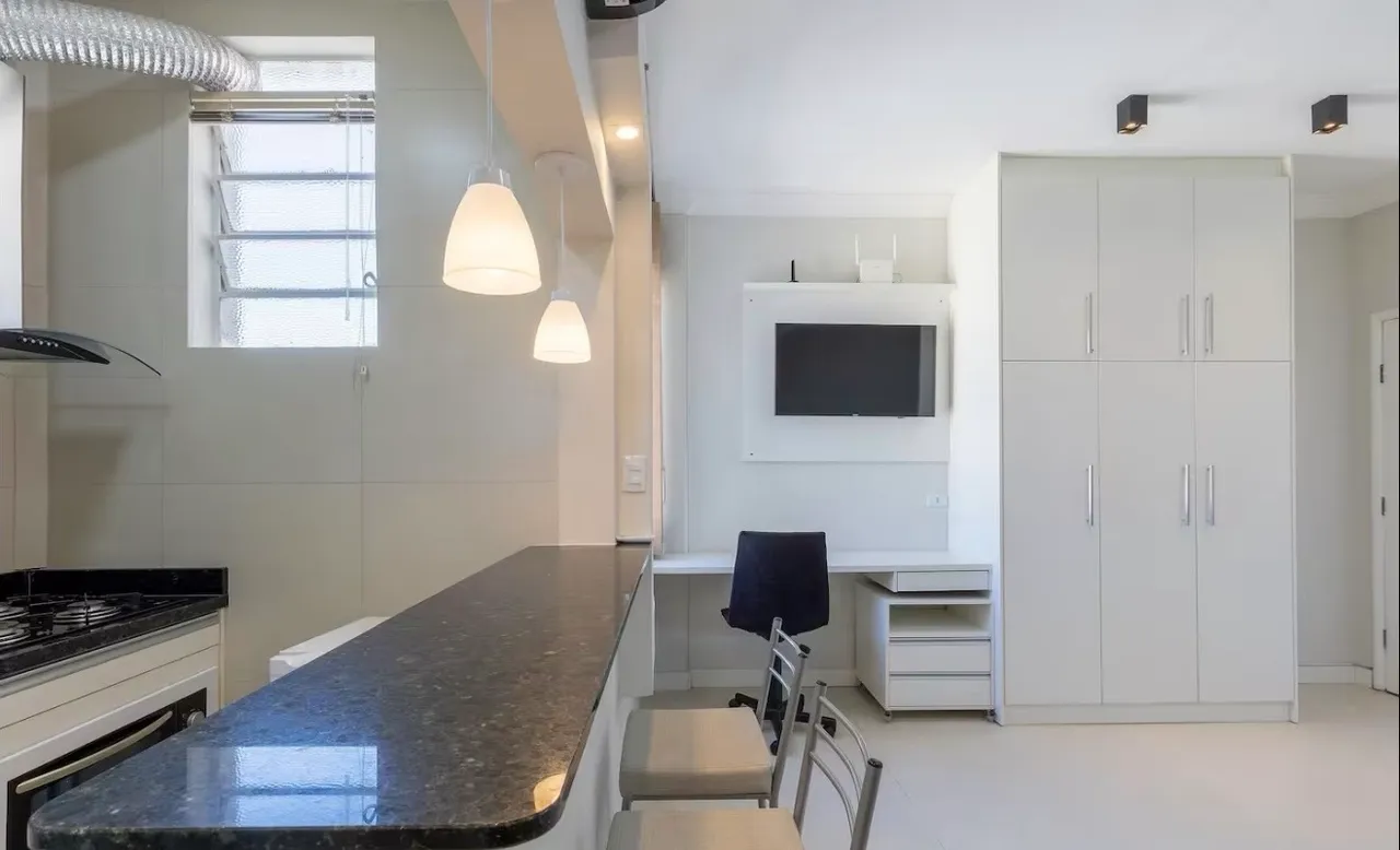 Furnished 1-bedroom apartment with a washing machine — photo 12
