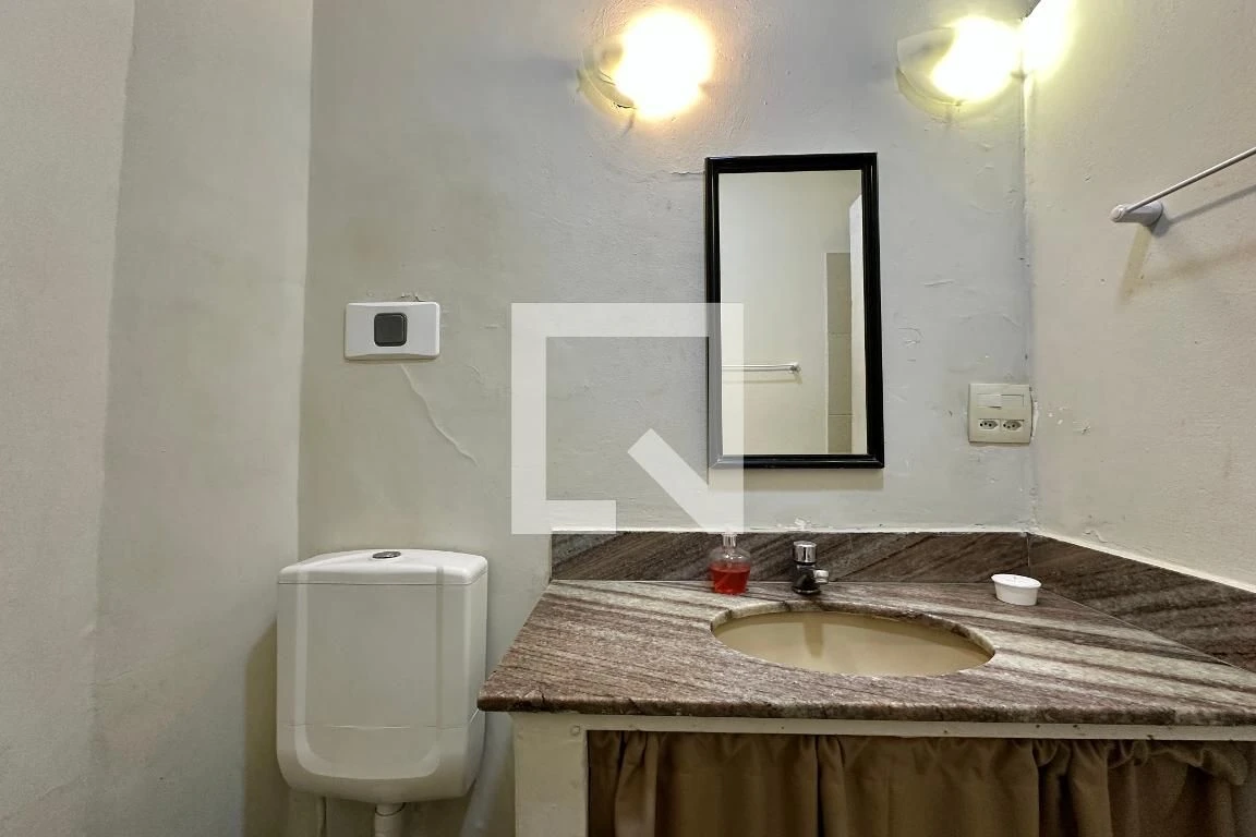 Furnished 1-bedroom apartment with a gas stove — photo 2