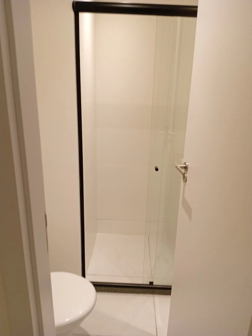 1-bedroom apartment with balcony and laundry area — photo 5